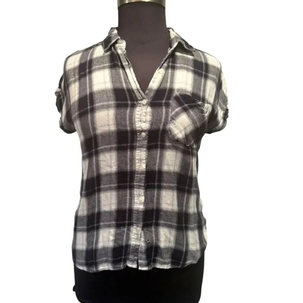 Women’s Black & White Plaid Button-Down Shirt